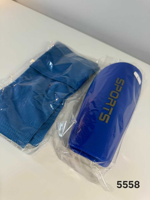 Ochraniacze do piłki nożnej nowe rozmiar S (5558-63)