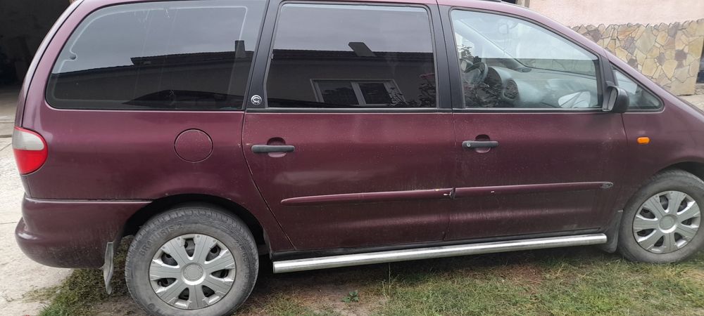 Форд гелаксі ...