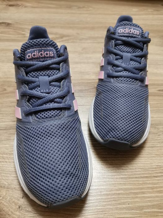 Продам кросівки Adidas Runfalcon K 34 розміру.