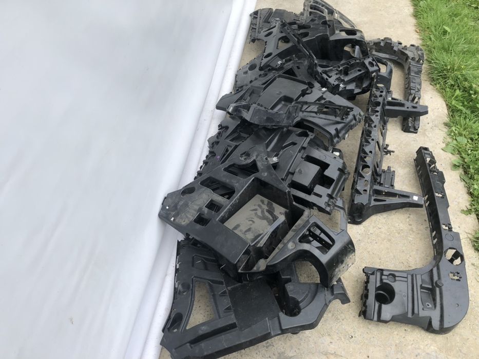 Кронштейн кріплення бампера BMW  E70 e71   F15 G01 G05 U11