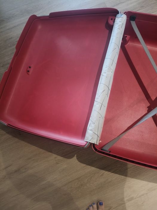Mala Samsonite, de porão