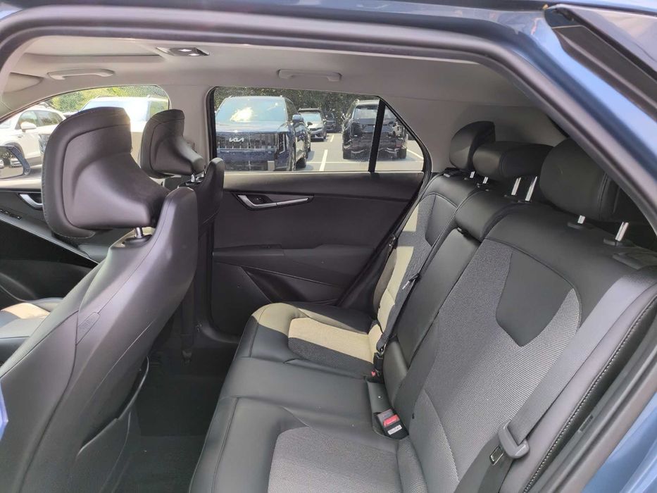 Kia Niro      2023
