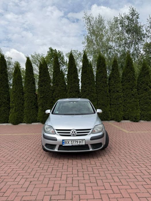 Продам Volkswagen Golf Plus 1.6 бензин