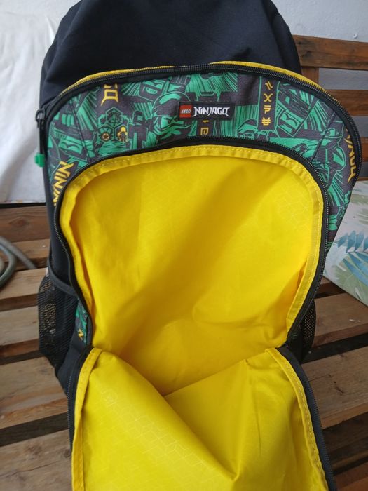 Mochila escolar menino