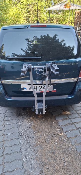Bagażnik rowerowy Arezzo.- na hak, 3 rowery. Stan bdb.