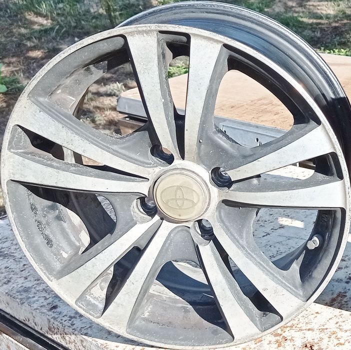 Jantes 14" 4x100 - 15,5cm  em alumínio compradas em 2011