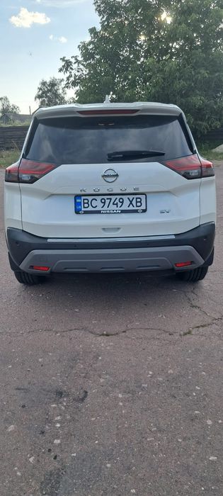 nissan rogue t 33 2021р. 2.5