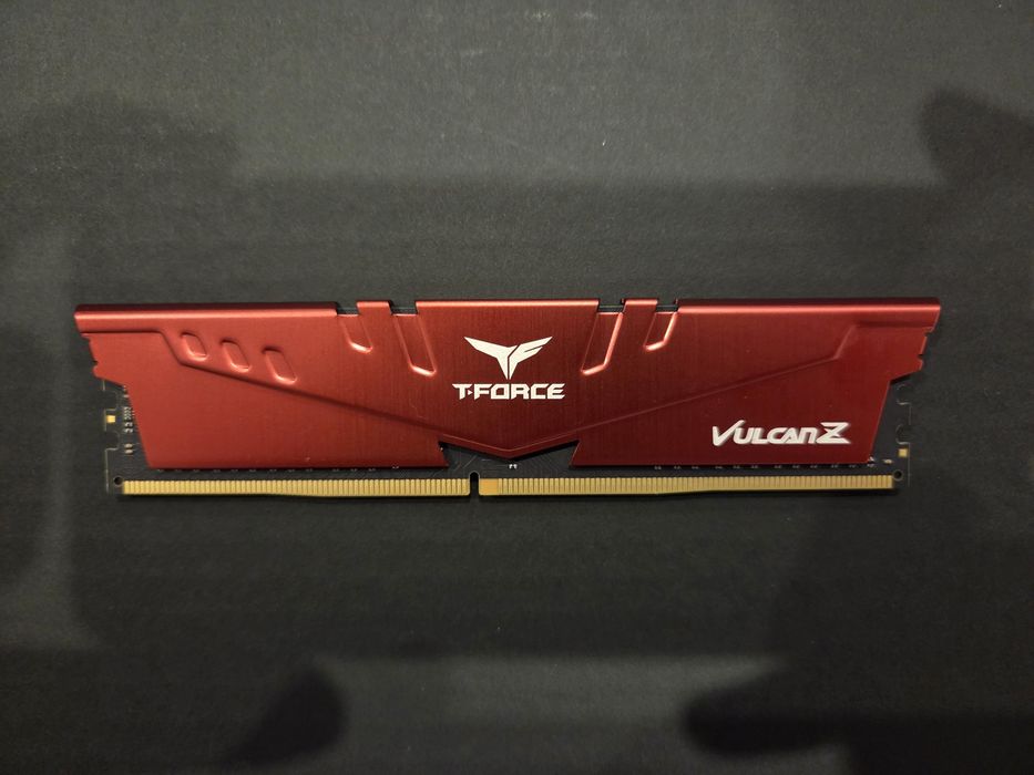 Stick RAM T-Force VulcanZ 8 GB DDR4 3600