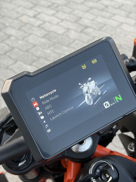 KTM DUKE 390 2024 (full extras)