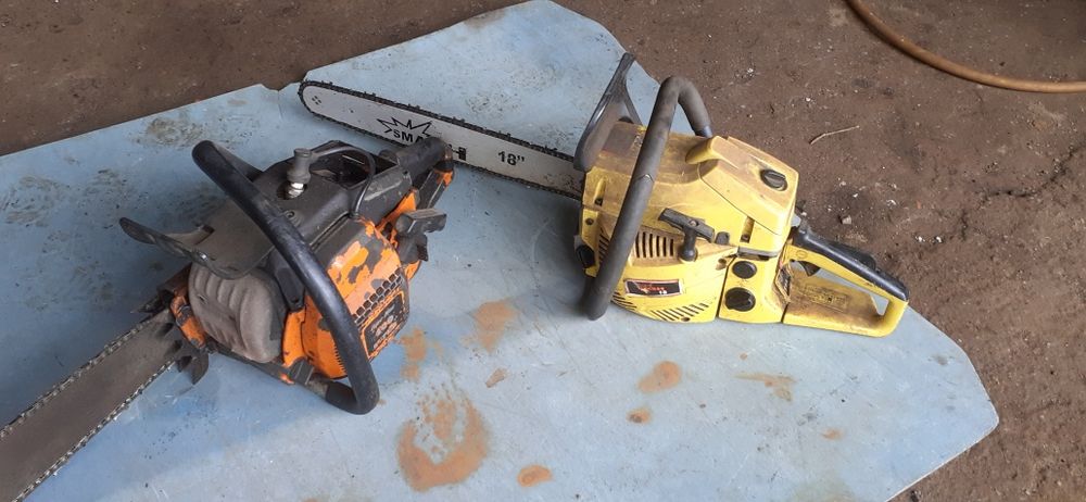 Motosseras a amarela esta a trabalhar, a vermelha,