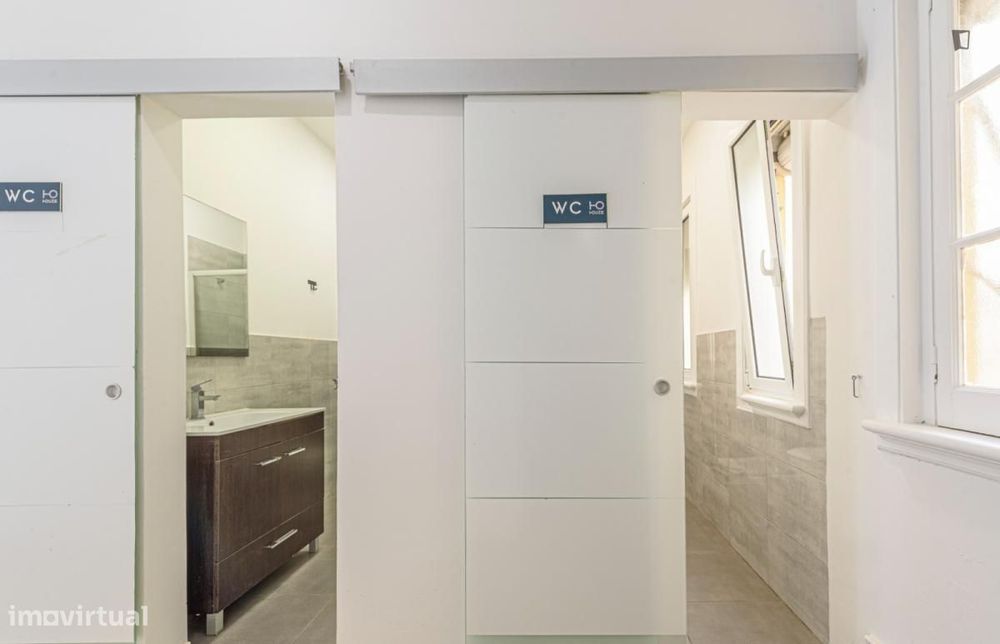 Quarto - localizado em Lapa Lisbon