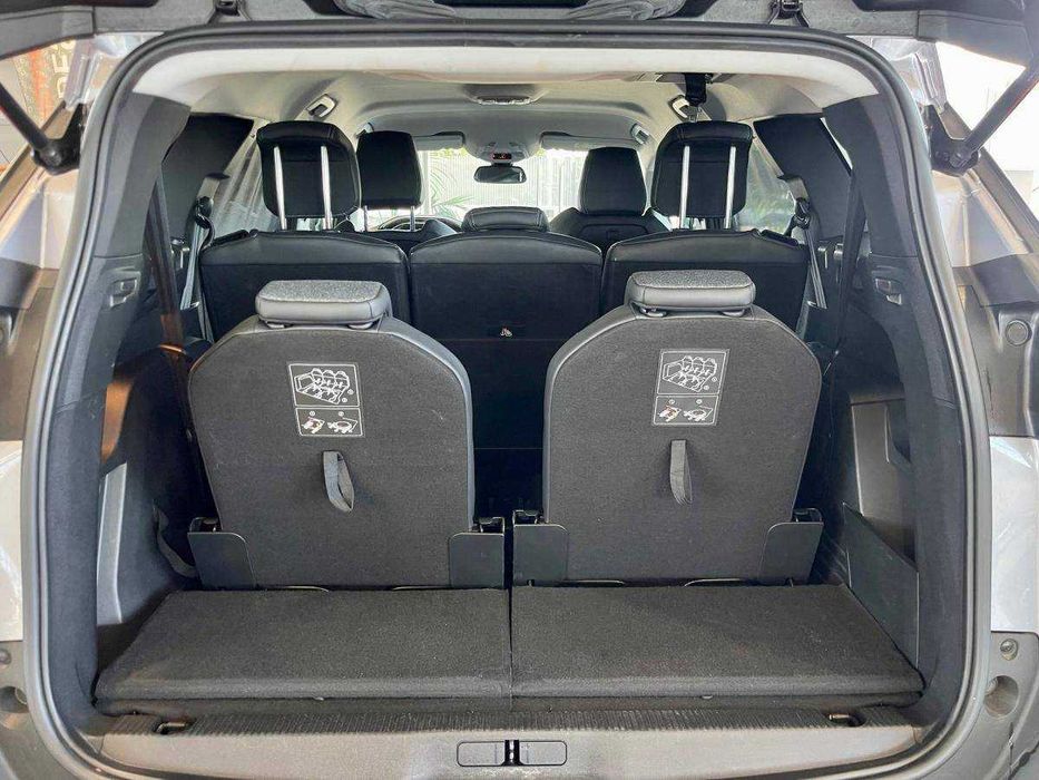 Aluguer Viatura TVDE - Peugeot 5008 7 Lugares Automática 24/7