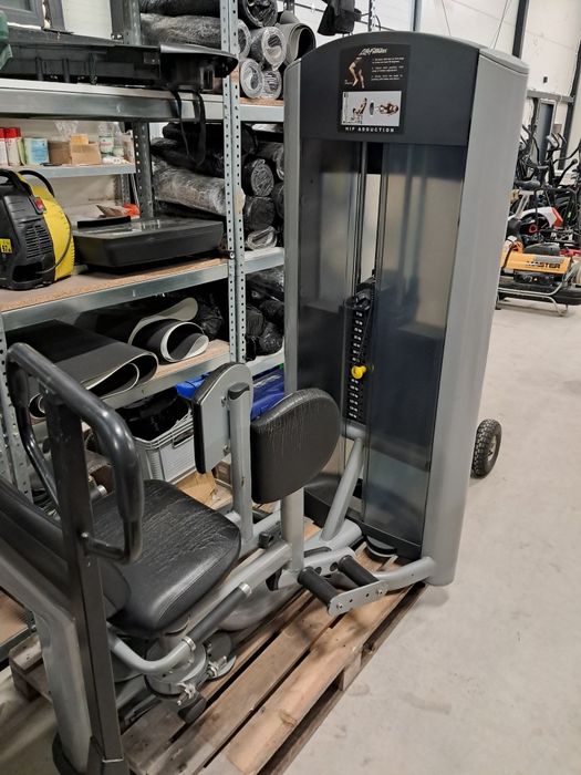 Maszyna life fitness hip adduction przywodzenie biodra