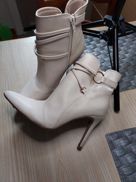 Sandalia de Noiva couro legítimo