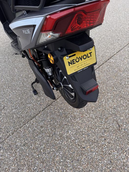 Mota elétrica pulse cinzenta - como nova
