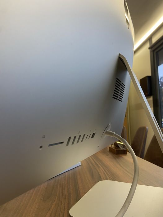 iMac 21,5” Retina 4K (2019) –Teclado + Rato Apple