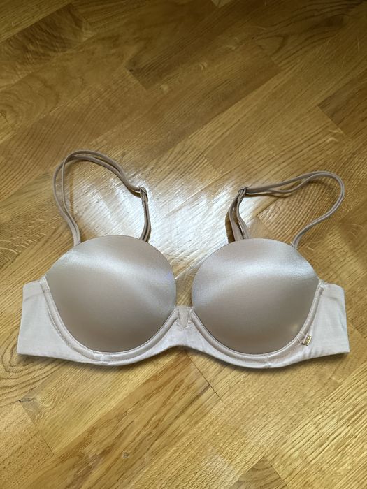 Бюст Victoria’s Secret продам