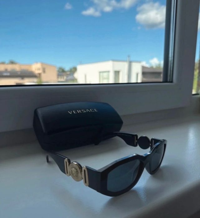 Stylowe okulary Versace
