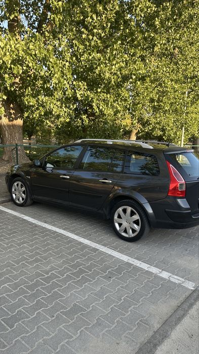 Renault Megane carrinha • 1.5 dci • muito bem estimada