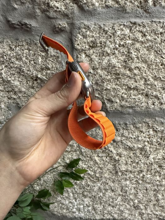 Apple Watch Ultra 1 49mm Alpine Loop Orange Grade A – Usado | Garantia
