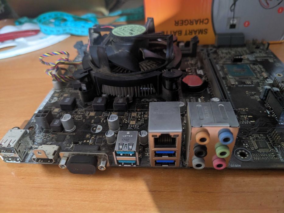 Комплект i7-7700 + плата ASUS (Wi-Fi 5GHz + Bluetooth)