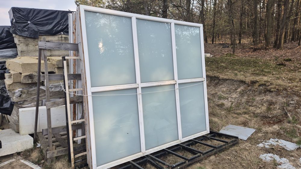Okna pcv  256  x 227 cm