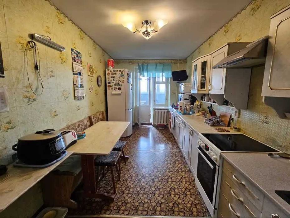 3 кім 95 м2 СПЕЦПРОЕКТ в ЦЕГЛІ середній поверх висотка ТОПОЛЯ (715791)