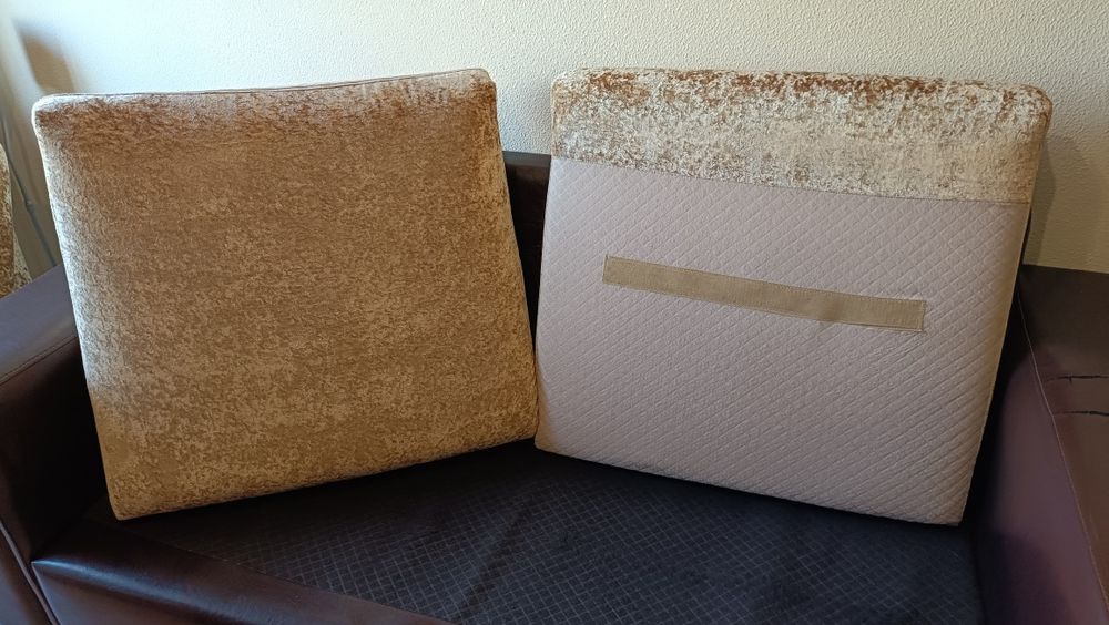 Sofá em veludo Astrakan e pele sintética