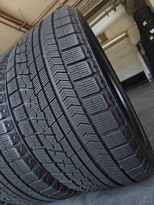 Bridgestone Blizzak R18 245/50 зимові шини липучки у відмінному стані