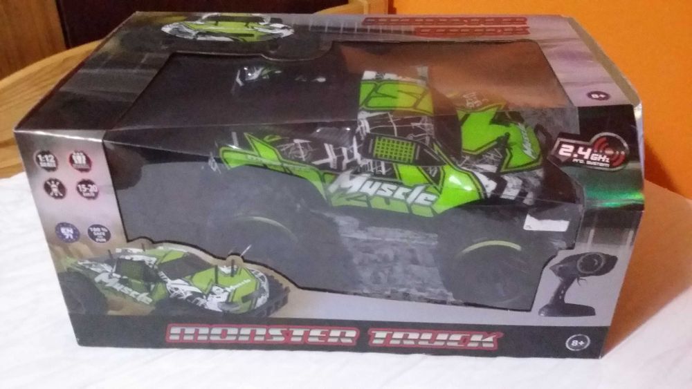 Monster truck auto sterowane recznie