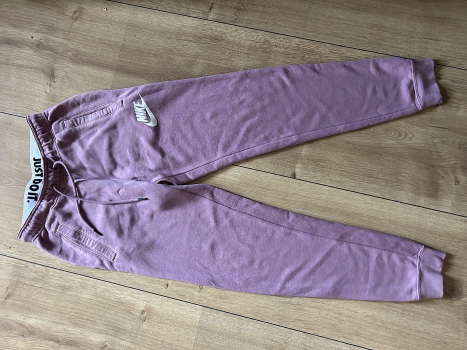 Spodnie dresowe Nike S, paka ubran S