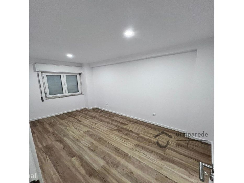 apartamento T2 remodelado, Amadora Mina de Água