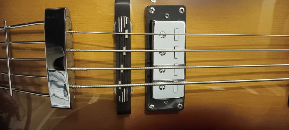 Baixo Hofner Ignition Violin Bass, Sunburst, esquerdino + mala