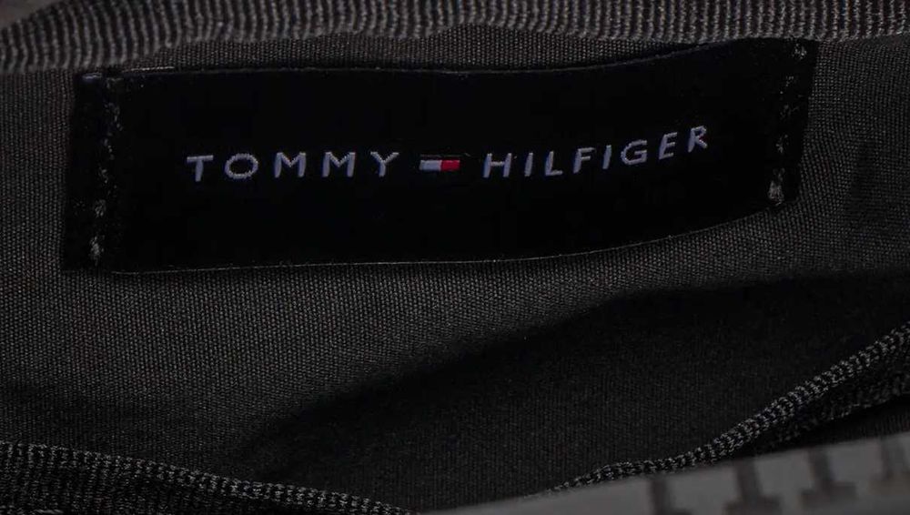 ОРІГІНАЛ Сумка Tommy Hillfiger Томми Хілфігер,нові з бірками ціна -50% від закордон сайтів сумка через плече,месенджер,мессенджер Томми хилфигер