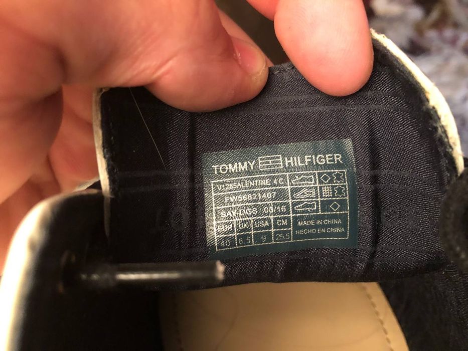 Жіночі чорно білі брогі від tommy Hilfiger , 40 розмір