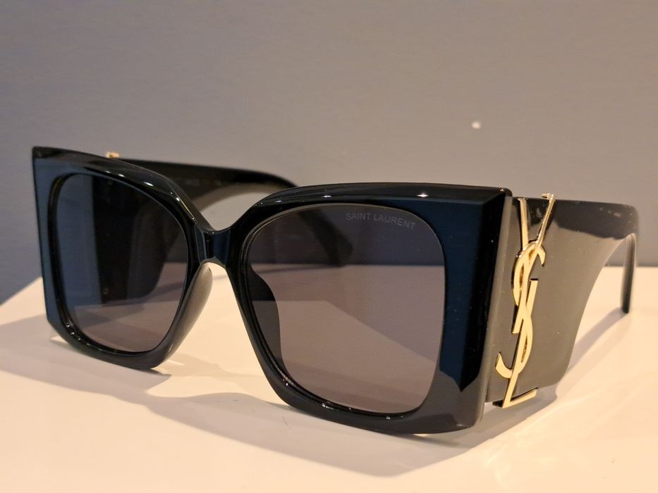 YSL czarne damskie duże okulary przeciwsłoneczne złote logo Doda