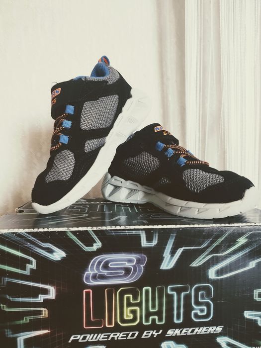 Дитячі кросівки  "Skechers" кросівки зі світлодіодною (LED) підошвою