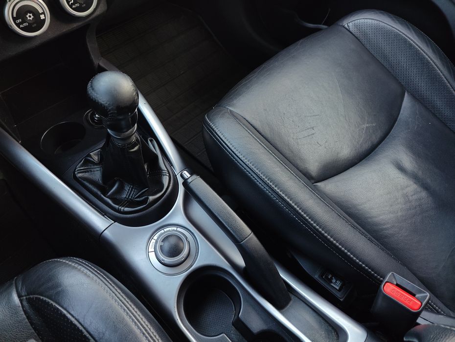 Mitsubishi Outlander XL 2.0D 4×4 7 місць 2007 рік для ЗСУ та