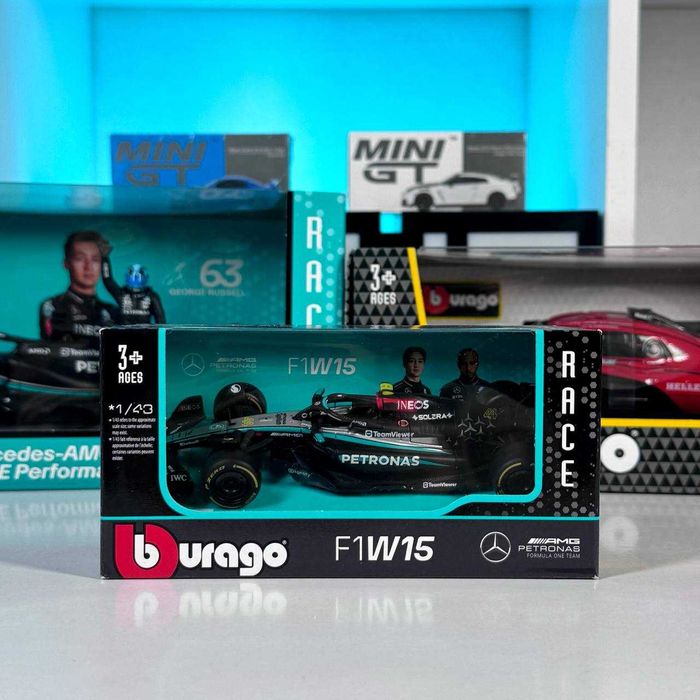Машинка Bburago Mercedes-AMG F1 W15 Формула один Мерседес