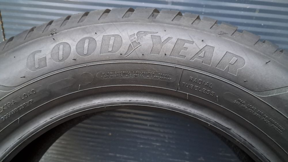 205/60R16 96V Goodyear vector4 seasons  Gen 3