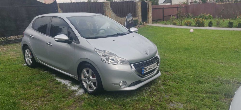 Peugeot 208 1.4hdi 2013