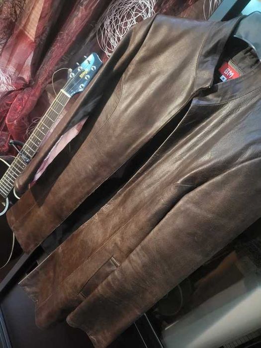 Casaco cabedal castanho. Casaco pele. UNISEXO. Excelente estado