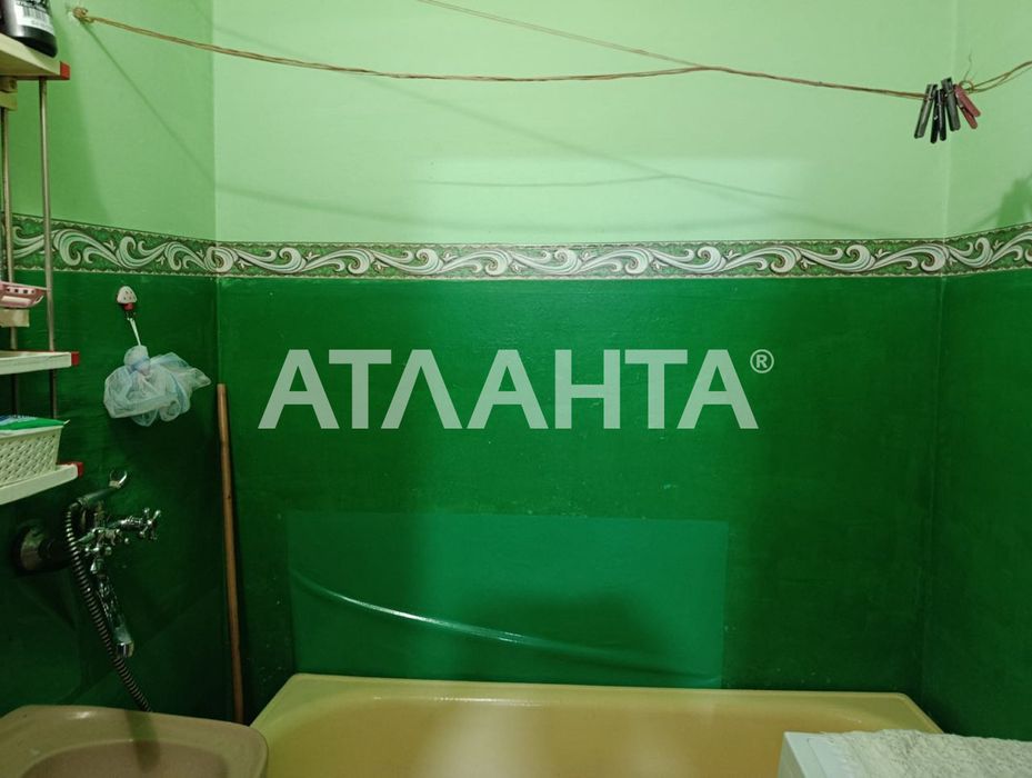 Кімната у двокімнатній квартирі, Шевченківський район