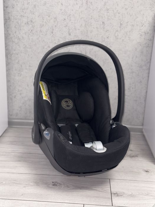 Продаю автокрісло cybex cloud z