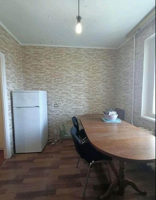 Продам 1 кімнатну квартиру проспект Миру 39( 95 квартал ).