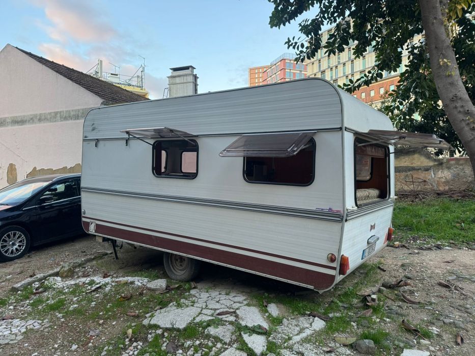 Vendo caravana com documentos