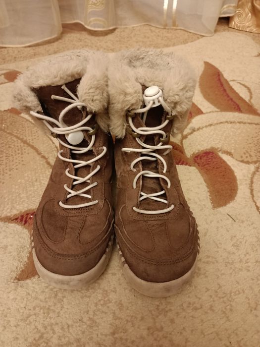 Зимове взуття skechers 35 розмір