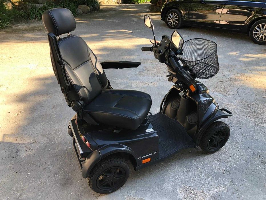 Scooter de mobilidade reduzida Stannah (modelo MiniCrosser X1)