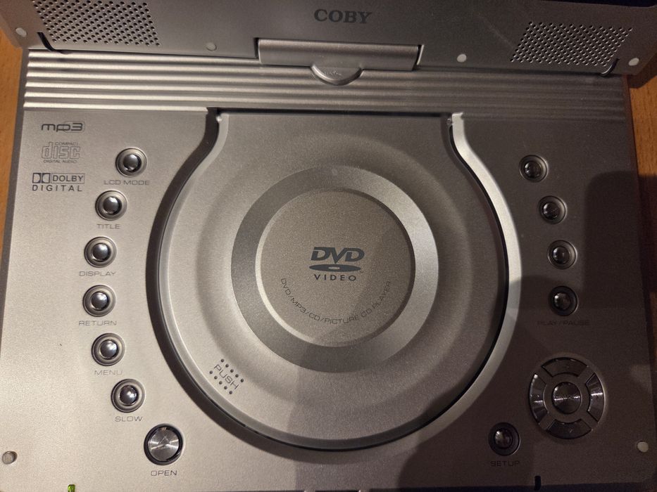 TF-dvd 1020 coby portátil