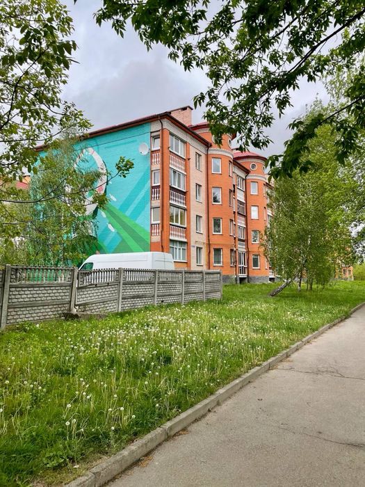 Продам 3-кімнатнк квартиру з зручним плануванням